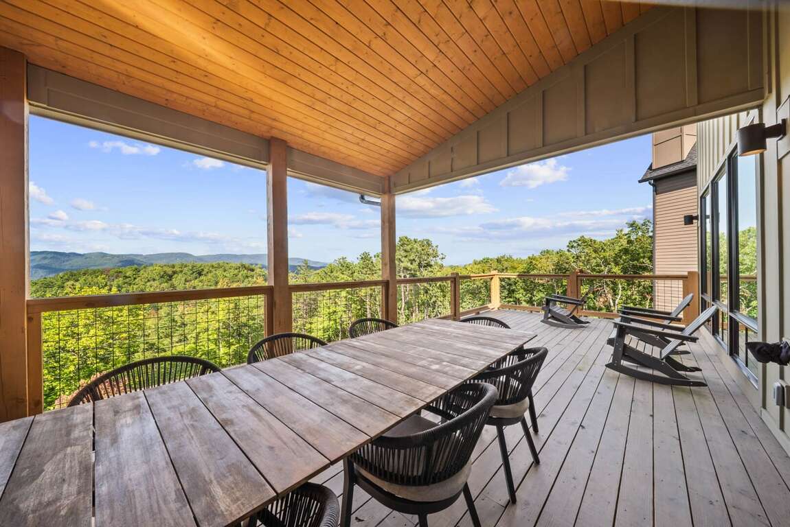 Dine Alfresco or Relax on the Deck Dine Alfresco or Relax on the Deck