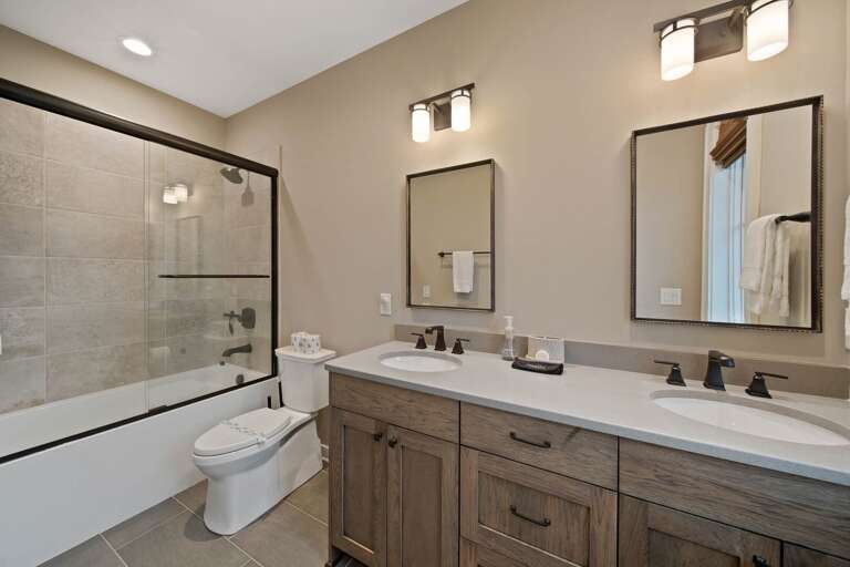 Tub and Shower Combo and Dual Vanities in the Ensuite Tub and Shower Combo and Dual Vanities in the Ensuite