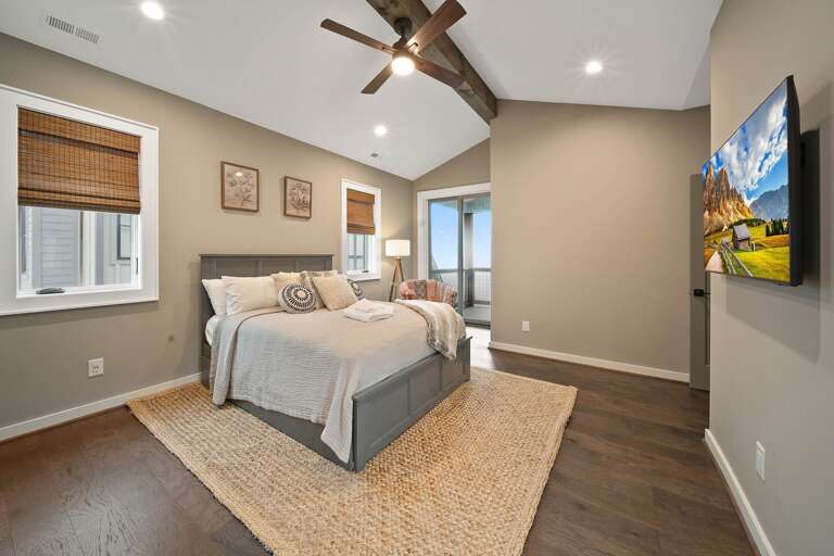 Upper Level Queen Suite with TV and Juliette Deck Upper Level Queen Suite with TV and Juliette Deck