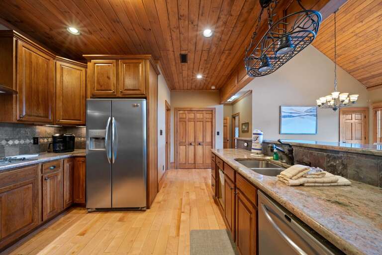 Spacious Kitchen Spacious Kitchen