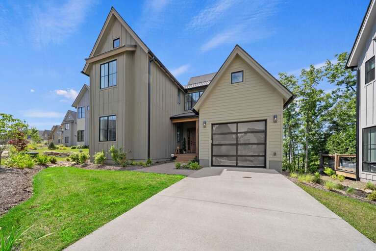 Enjoy a Luxury Escape to Carolina Tops