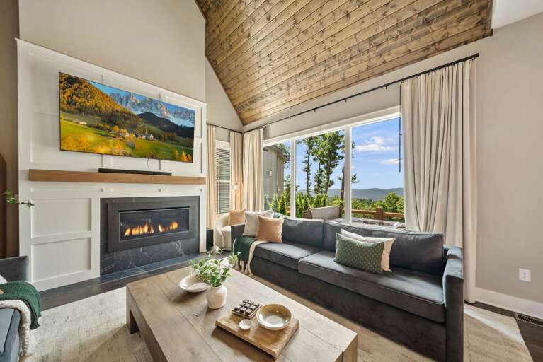 Luxury Home in Blue Ridge Mountain Club with Mountain Views