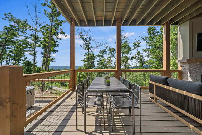 Outdoor Dining on the Covered Deck