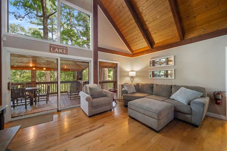 Welcome to Lake Hills Hideaway!