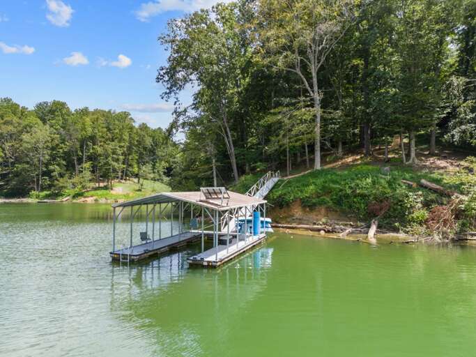 Lake Hills Hideaway Private Boat Slip