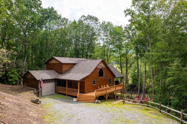 Enjoy a Getaway at The Cabin At Cool Springs