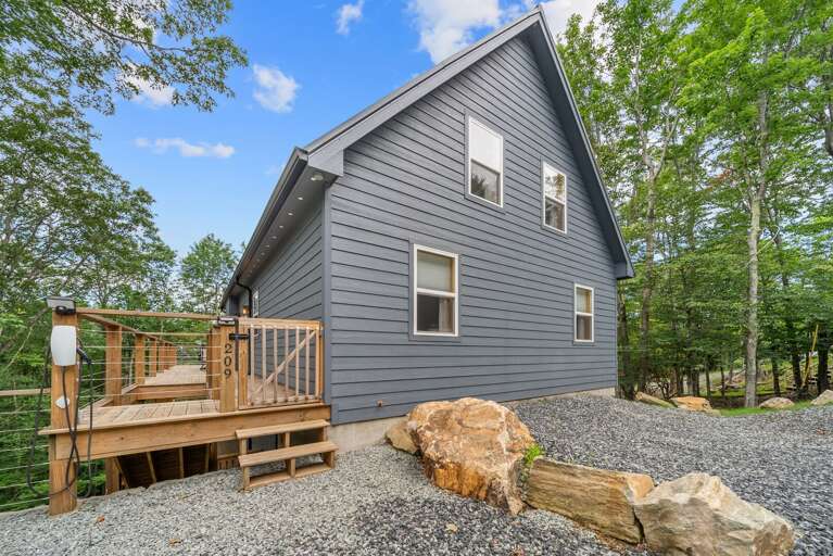 Book and Unforgettable Stay at Pine Ridge Retreat Book and Unforgettable Stay at Pine Ridge Retreat