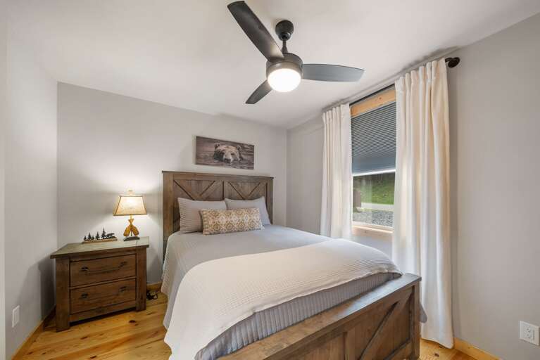 Main Level Queen Main Level Queen