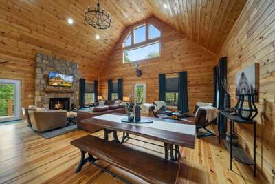 Welcome to Pine Ridge Retreat!