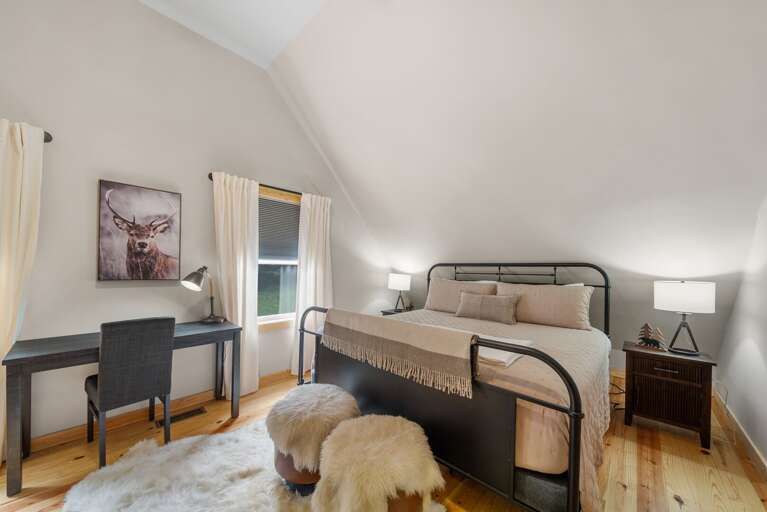 Upper Level Master Bedroom Upper Level Master Bedroom