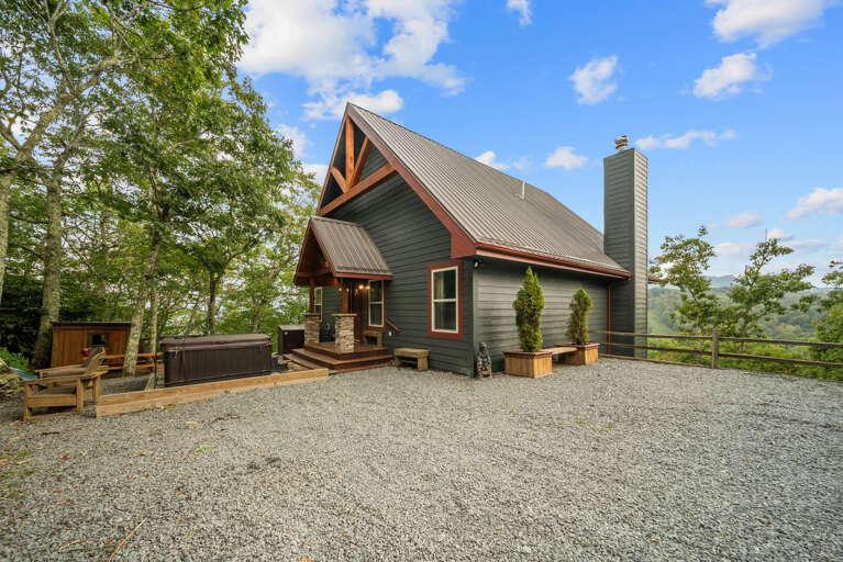 Your High Country Vacation Awaits at Deerwood Retreat!