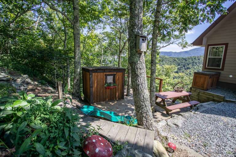 A Mini Cabin Perfect for Kids to Play