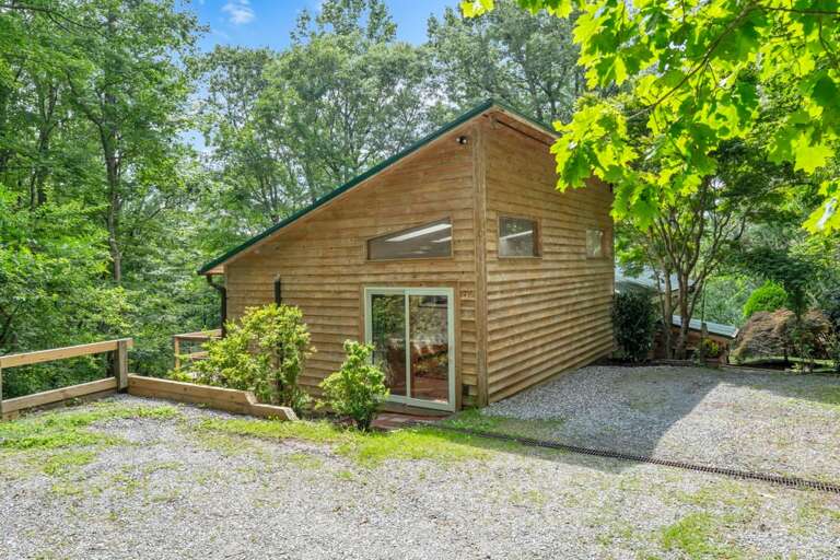 Little Creek Retreat!