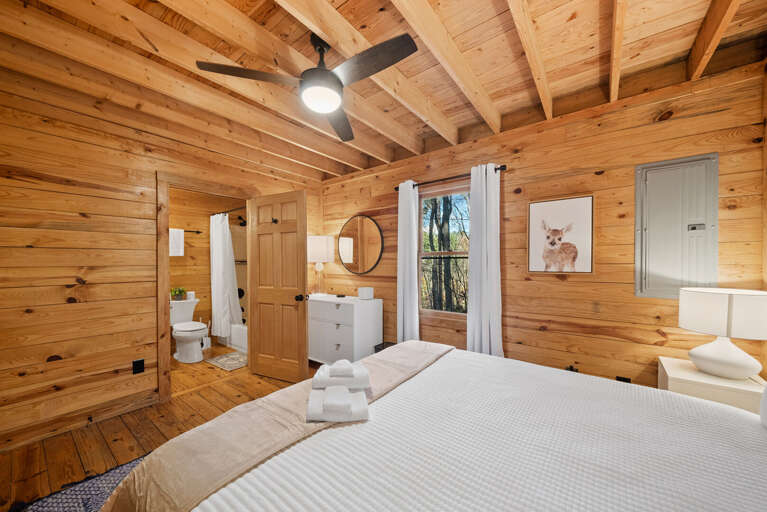 King Bedroom with Access to Jack-and-Jill Bathroom