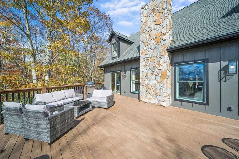 Spacious Deck with Seating