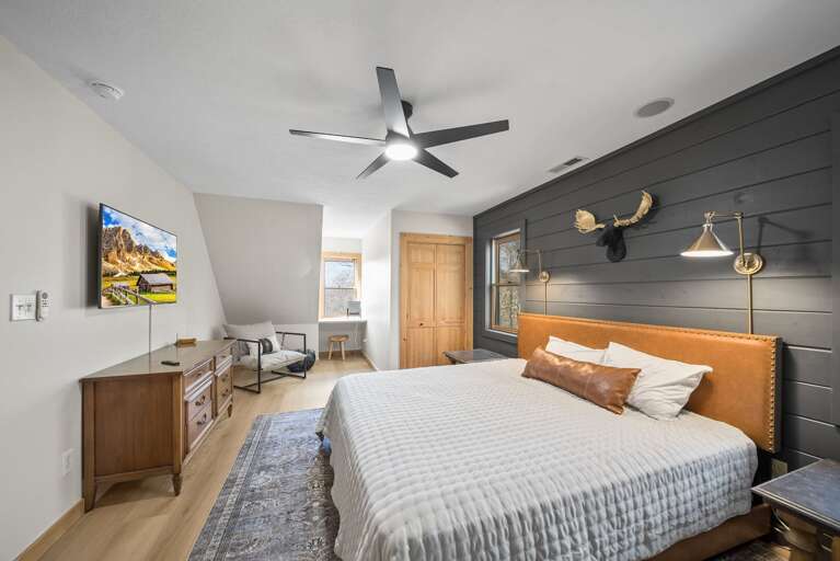 Second Upper Level King Bedroom