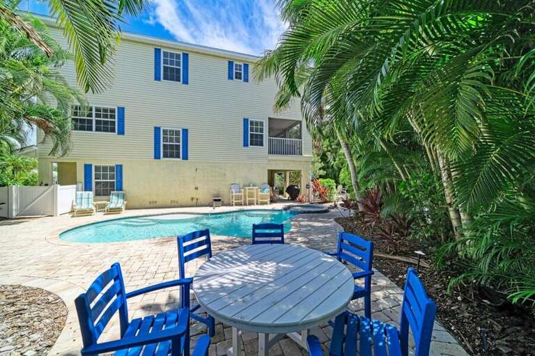 Kickback Cabana