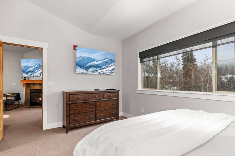 Bear Hollow Lodges 3401: Primary Bedroom