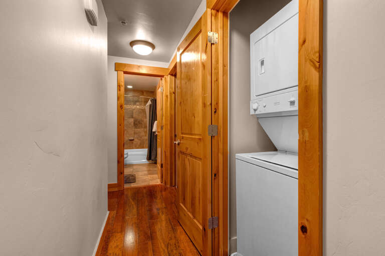 Bear Hollow Lodges 4403: The home has a washer and dryer, full forced air heating, central air conditioning and free, reliable wi-fi! Bear Hollow Lodges 4403: The home has a washer and dryer, full forced air heating, central air conditioning and free, reliable wi-fi!
