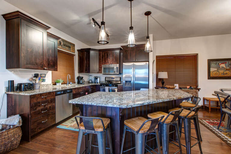 Bear Hollow Ridge 2308: The kitchen has everything youâll need for an at-home meal.