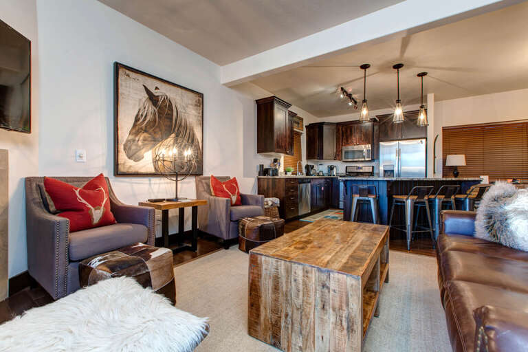 Bear Hollow Ridge 2308: An open and welcoming great room, complete with a charming corner fireplace in the living area. Your group will love to gather here. Bear Hollow Ridge 2308: An open and welcoming great room, complete with a charming corner fireplace in the living area. Your group will love to gather here.