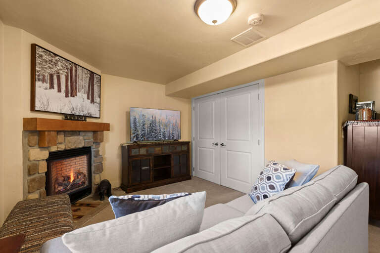 Bear Hollow Village 5437 Bear Hollow Village 5437