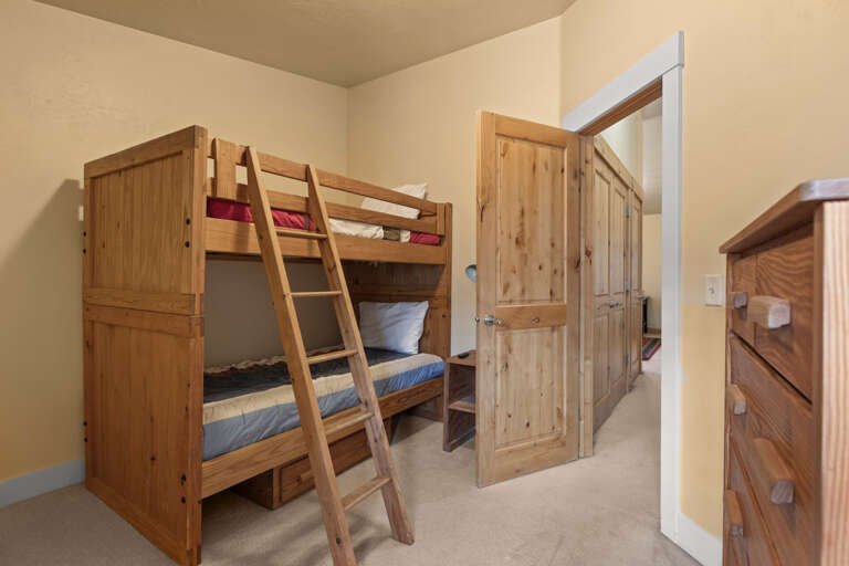 Bear Hollow Village 5437 Bear Hollow Village 5437