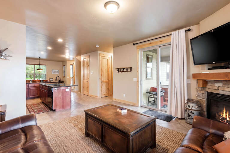BHV 5557 LR 1 Rug 3