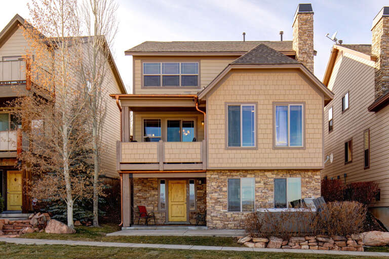 Bear Hollow 5639 by Moose Management
