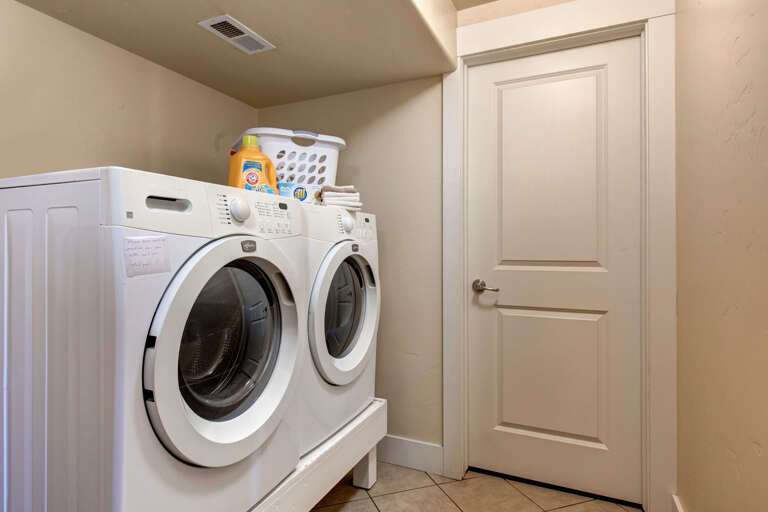 Bear Hollow Village 5639: Convenient washing machine for your laundry needs. Bear Hollow Village 5639: Convenient washing machine for your laundry needs.