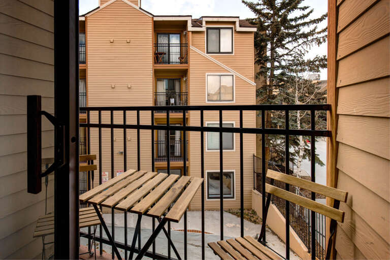 Carriage House 320 by Moose Management_19