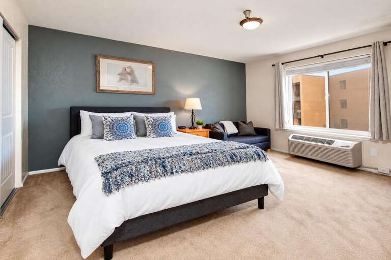 01_Straight_On_Bedroom