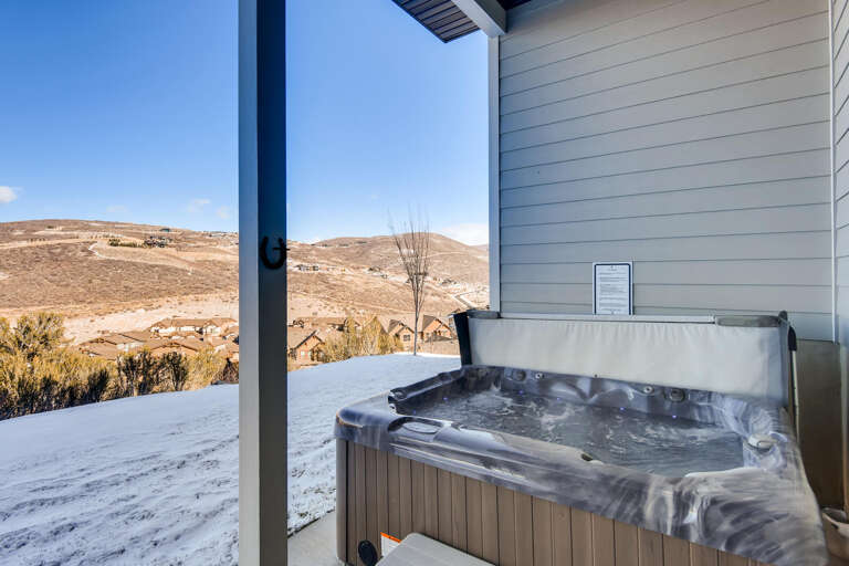 Jordanelle Estates 13299: Outdoor Hot Tub: Jordanelle Estates 13299: Outdoor Hot Tub:
