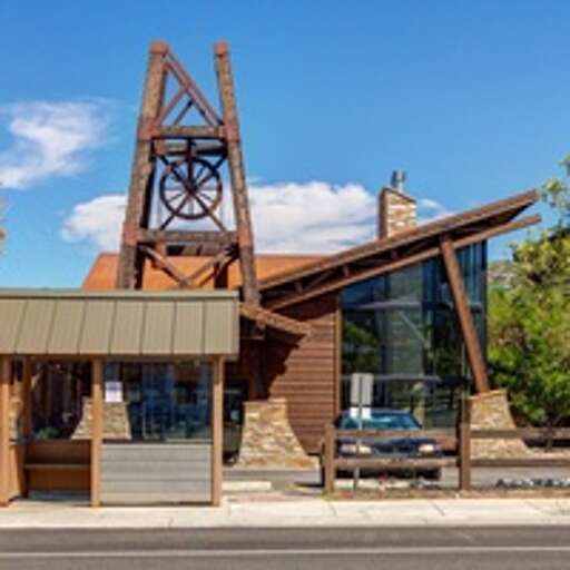 The Free Bus Pick Up in Front of the Prospector Main Lobby The Free Bus Pick Up in Front of the Prospector Main Lobby