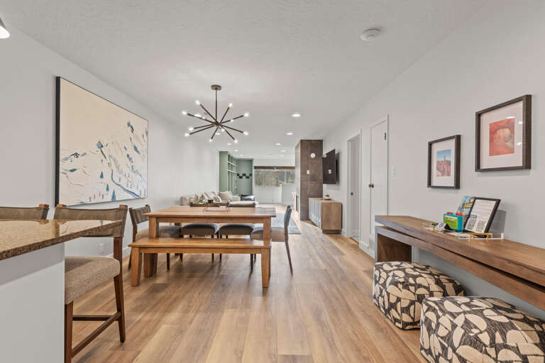 Prospector Lodge 536: Dining area