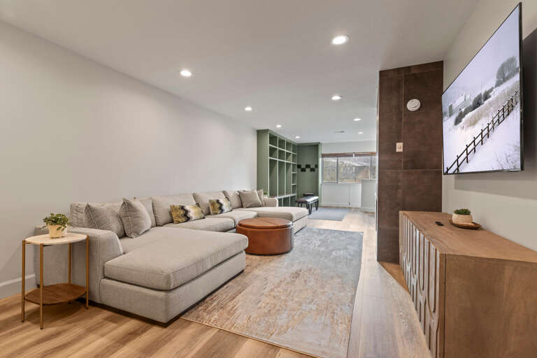 Prospector Lodge 536: Living room