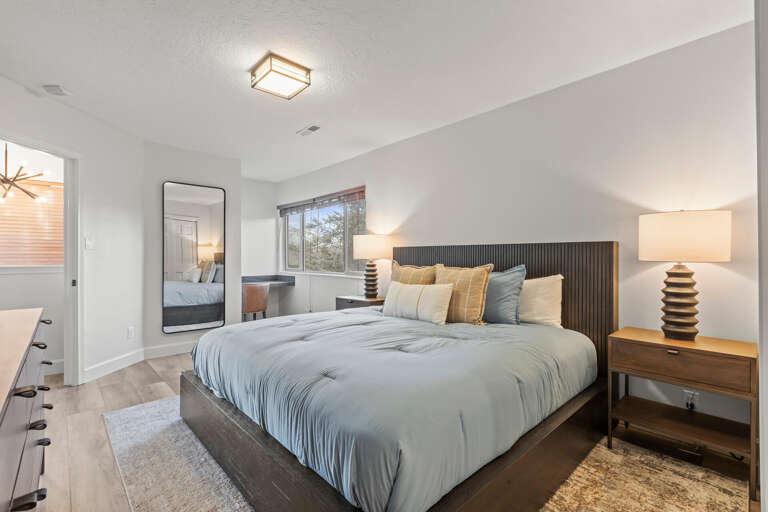 Prospector Lodge 536: Primary bedroom with King bed, TV and desk