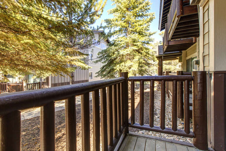 Prospector 911: Serene oasis for relaxation and enjoying the fresh air.