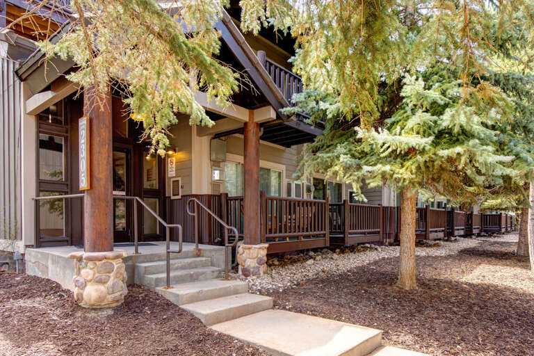 Prospector 9 Summer Exterior Prospector 9 Summer Exterior