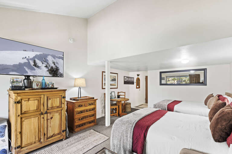 Prospector Lodge 925