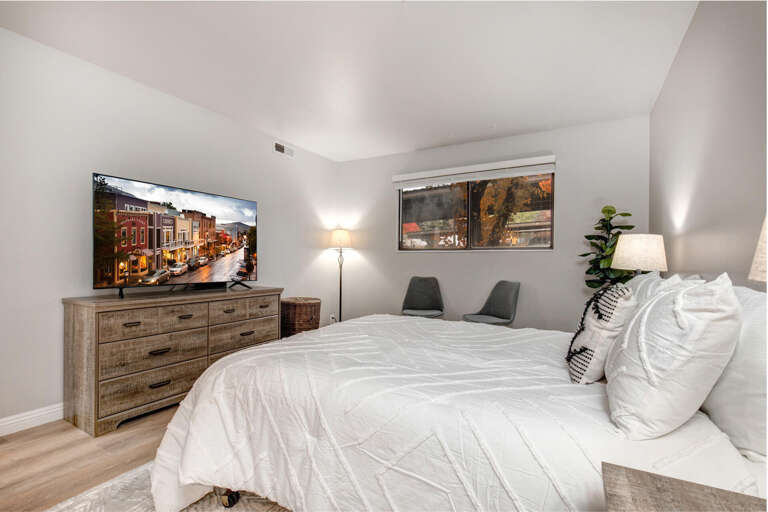 Powderwood 7B: Bedroom Ensuite Bathroom: "Luxurious retreat with private bath for ultimate relaxation."