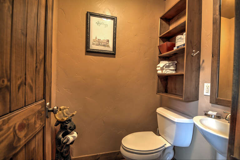Vacation Rentals in Park City at Three Kings 8: Main level 1/2 bath