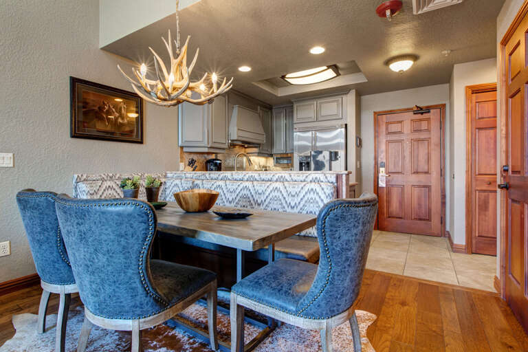 Westgate 3901A: Elegant setting for six, perfect for family meals and gatherings.