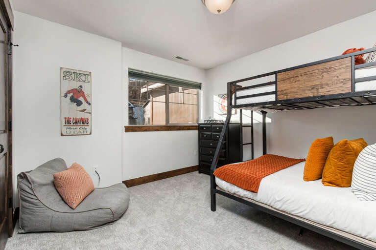 Retreat at Jordanelle 906: Upstairs twin-over-full bunk room Retreat at Jordanelle 906: Upstairs twin-over-full bunk room