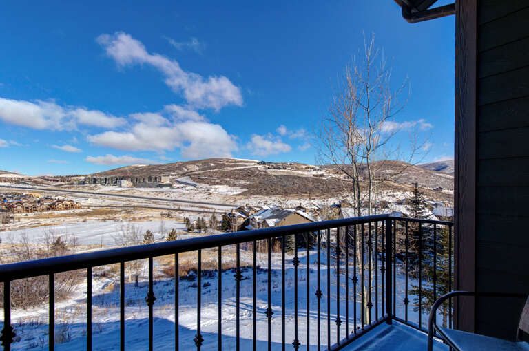 RetRetreat at Jordanelle 906: Balcony off main-level kitchen with BBQ