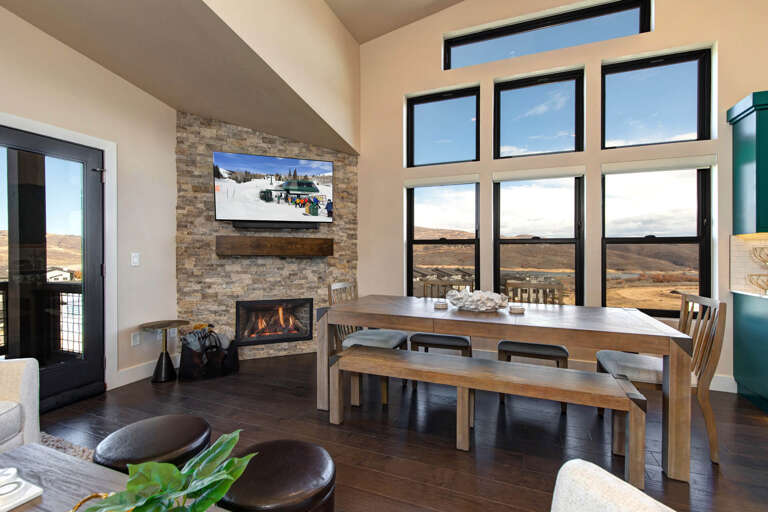 Mayflower Lakeside 1121-304: