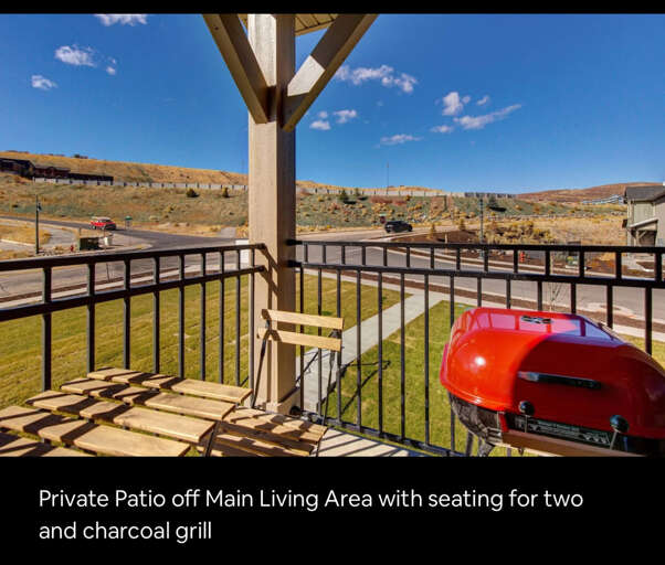 This private patio offers stunning desert vistas and is perfectly set up for your outdoor grilling and dining under the wide-open skies of this beautiful desert community.