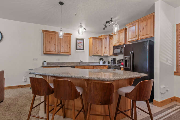 Vacation Rentals in Park City at Bear Hollow Lodges 4205: Fully-equipped kitchen