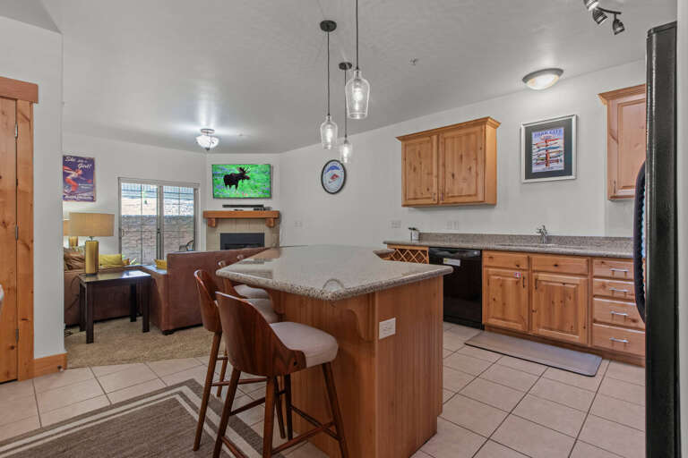 Vacation Rentals in Park City at Bear Hollow Lodges 4205: Fully-equipped kitchen