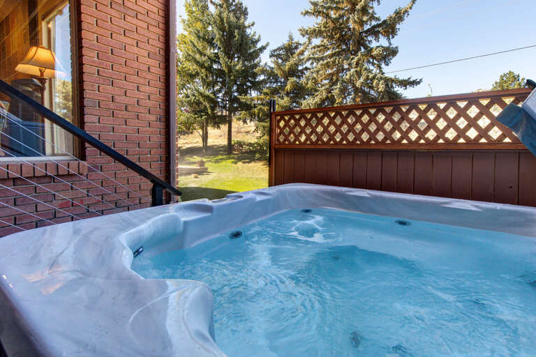 Park West Village 3953: Private hot tub